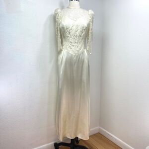Vtg 60s Satin and Lace IvoryWedding Dress Small Back Buttons Bow 3/4 Sleeves